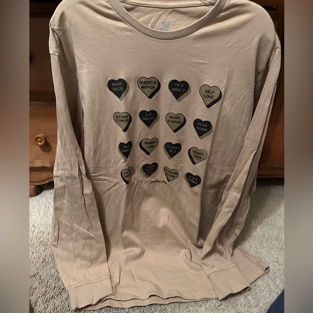 NWOT SOUTHERN BLISS HEART T